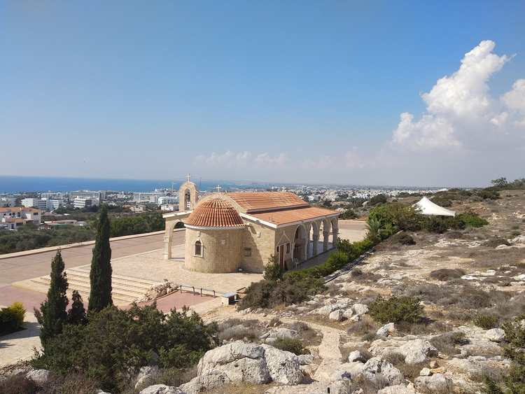 Храм святителя Епифания Кипрского — доминанта курортного городка Айя-Напа