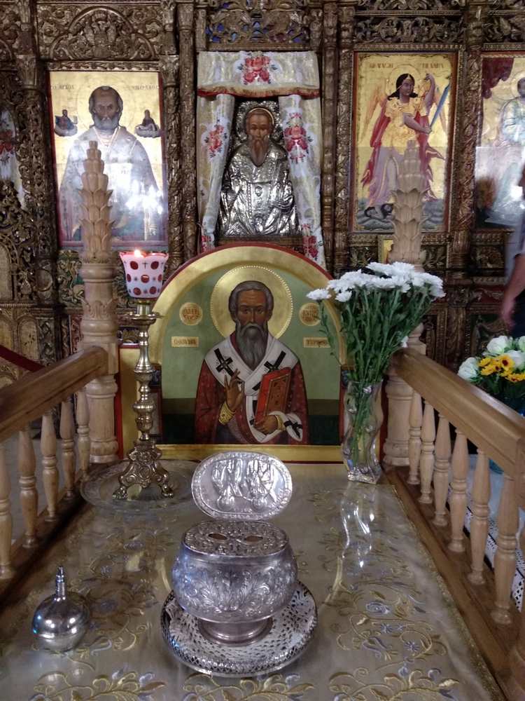 Мощи святых Киприана и Иустины помещены в серебряную раку